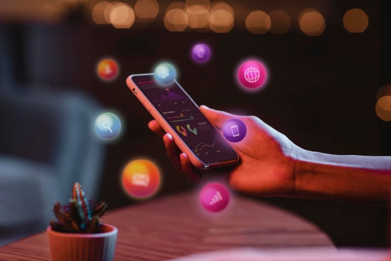 How Porky’s Wine Bar Uses Social Media to Connect with Its Community